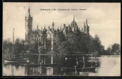 AK Schwerin i. M., Grossherzogl. Schloss, Seeseite