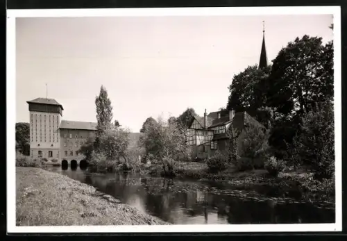 AK Fallingbostel, Flusspartie, Fachwerkhaus, Kirche