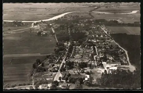 AK Hodenhagen, Luftaufnahme des Ortes und umliegender Landschaft