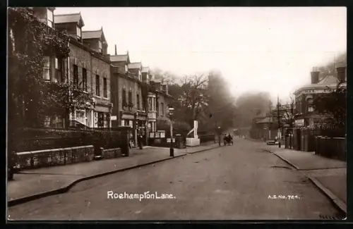 AK London, Roehampton Lane