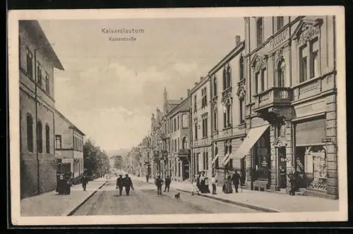 AK Kaiserslautern, Partie an der Kaiserstrasse mit Cigarrenladen und Friseur