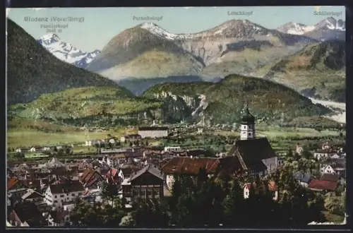 AK Bludenz /Vorarlberg, Ortsansicht mit Kirche und Gebirgspanorama