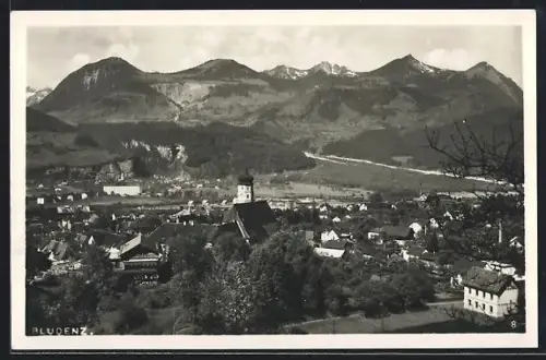 AK Bludenz, Ortsansicht mit Kirche und Bergpanorama