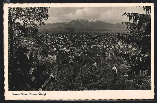 AK Dornbirn /Vorarlberg, Panorama mit Kirche und Gebirgspanorama