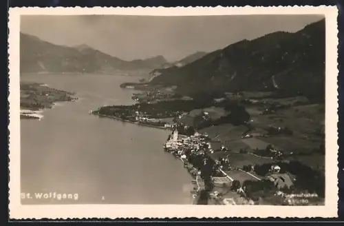 AK St. Wolfgang, Ortsansicht mit Kirche und See