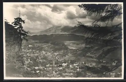 AK Feldkirch, Panorama mit Stadt und Berglandschaft