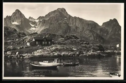 AK Lofoten, Einsames Haus am Ufer