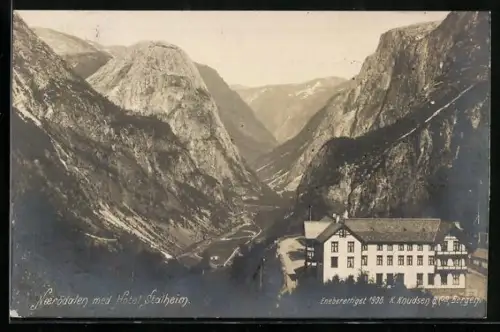 AK Naerödalen, Hotel Stalheim