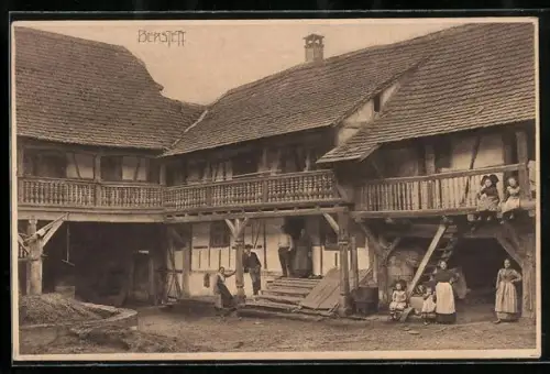 AK Berstett, Hofansicht, Leute in Trachten