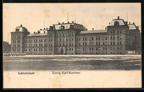 AK Schlettstadt, König Karl-Kaserne mit Soldaten im Winter