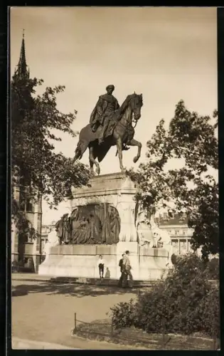 AK Budapest, Andrássy Monument
