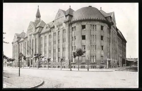 AK Budapest, Partie am Volkshotel