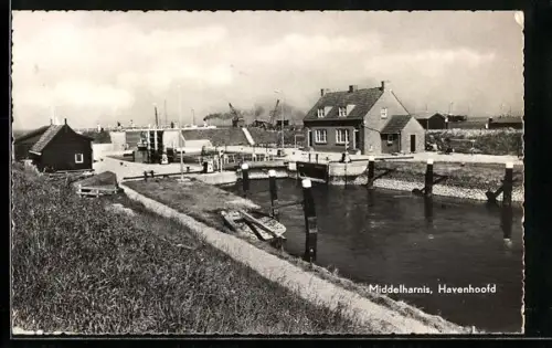 AK Middelharnis, Havenhoofd