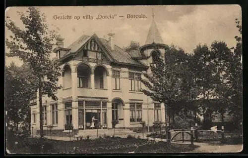 AK Borculo, Gezicht op villa Dorcia