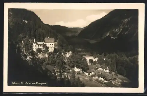 AK Fernstein am Fernpass, Ortsansicht mit Schloss und Viadukt