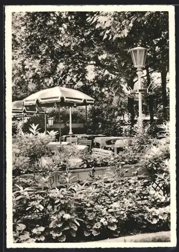 AK Frankfurt /M., Gasthaus Kaiserkeller, Ausschnitt aus dem Garten der Alten Post