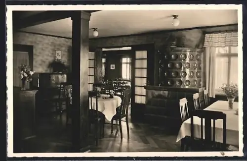 AK Salach /Fils, Gasthof-Pension Strand, Innenansicht, Inh. Karl Bübler