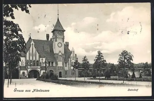 AK Berlin-Zehlendorf, Bahnhof Nikolassee mit Strassenpartie