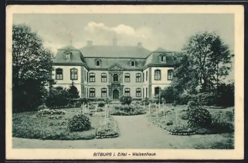 AK Bitburg i. Eifel, Waisenhaus mit Gartenanlage