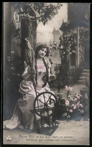 AK Gretchen aus Faust am Spinnrad