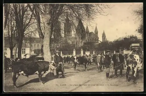 AK Caen, la place du Parc un jour de foire