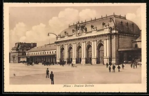 AK Milano, Stazione Centrale, Bahnhof mit Kutschen und Passanten
