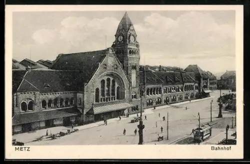 AK Metz, vor dem Bahnhof, la Gare