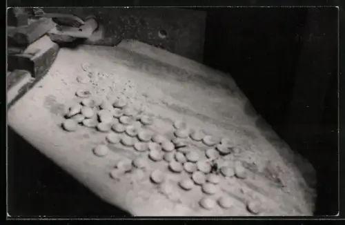 Foto-AK Brazzaville, Service de l`intendance de L`A.F.L., Atelier à bois et à fer