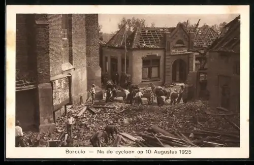 AK Borculo, Na de cycloon op 10 Augustus 1925, Aufräumarbeiten nach Unwetter
