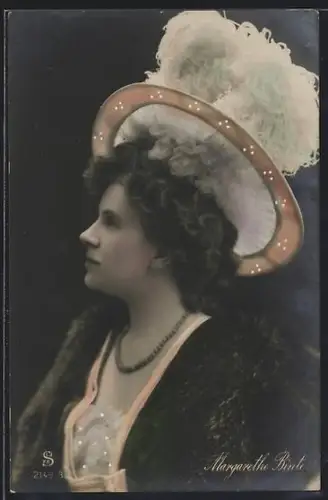 Foto-AK L.J. & F.F., Margarethe Binte mit Hut & Feder