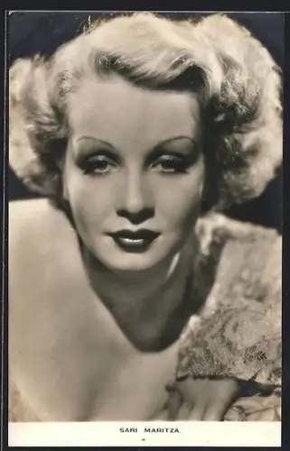 AK Schauspielerin Sari Maritza mit verführerischem Blick