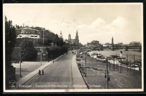AK Dresden, Dampfschifflandeplatz und Brühlsche Terrasse