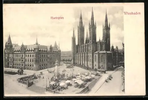 AK Wiesbaden, Marktplatz mit Marktbetrieb aus der Vogelschau