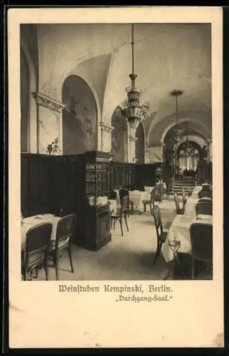 AK Berlin, Durchgang-Saal in den Weinstuben Kempinski