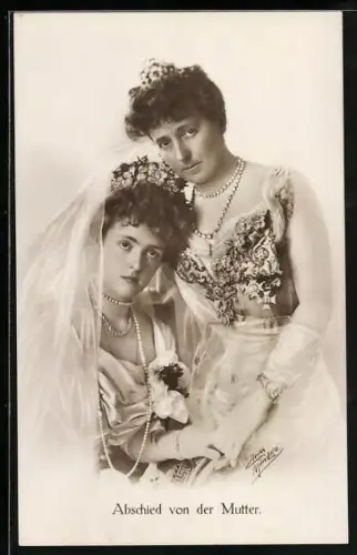 AK IKH Frau Herzogin Karl Theodor mit Tochter Prinzessin Marie Gabrielle von Bayern, Abschied von der Mutter