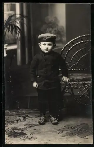Foto-AK Kleiner Junge in Uniform