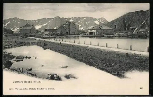 AK Gotthard-Hospiz, Ortspanorama mit Strasse und Gewässer