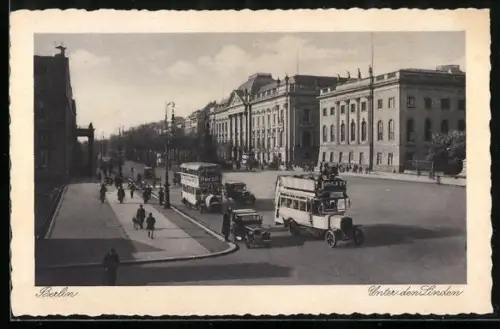 AK Berlin, Unter den Linden mit Passanten