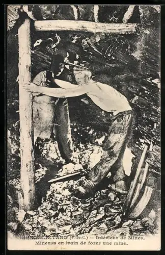 AK Hénin-Lietard /P.-de-C., Intérieur de Mines, Mineurs en train de forer une mine