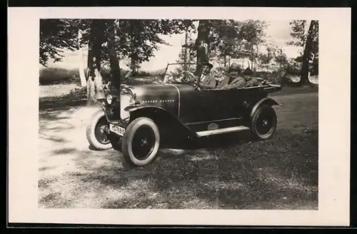 Foto-AK Opel-Automobil mit Kennzeichen IID-9915 bei Ankunft in Hohenecken 1926