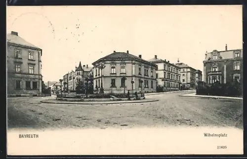 AK Bayreuth, Wilhelmsplatz mit Strassenabzweigen, Panorama