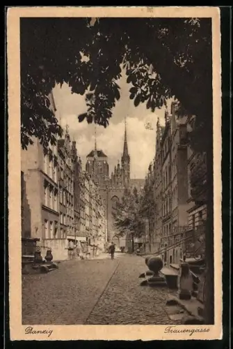 AK Danzig, Frauengasse mit Kirche