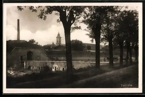 AK Terezín, Panorama mit Brücke