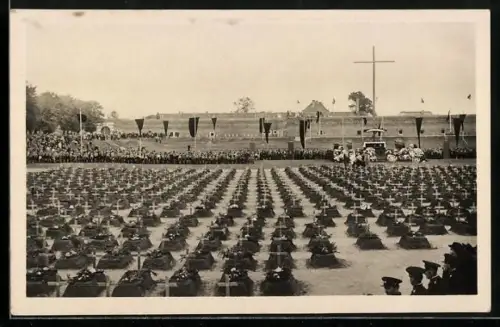 AK Terezín, Národní hrbitov u Malé pevnosti, misto odpocinku nasich umucených hrdinu