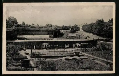 AK Terezín, Ortspartie mit Strassenpartie