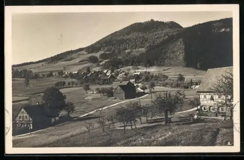 AK Oberwaltersdorf, Blick über den Ort zum Lausche