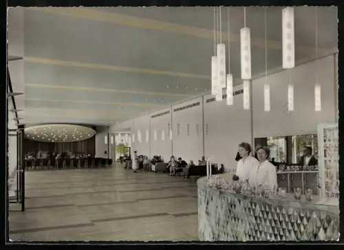 AK Hohnhorst / Wunstorf, St. Petrus Canisius-Kirche, Innenansicht mit Bühne u. Tresen