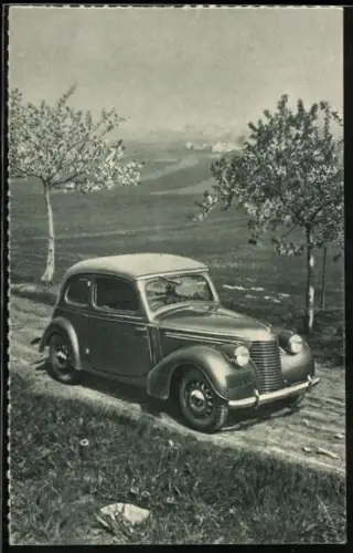 AK Auto Skoda bei Fahrt durch eine Frühlingslandschaft