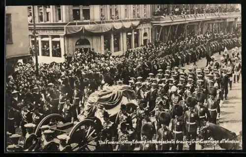 AK Windsor, The Funeral of King Edward VII, Bluejackets drawing Gun Carriage