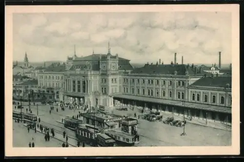 AK Brünn / Brno, Nadrazi, Bahnhof mit Bahnhofsplatz und Strassenbahn
